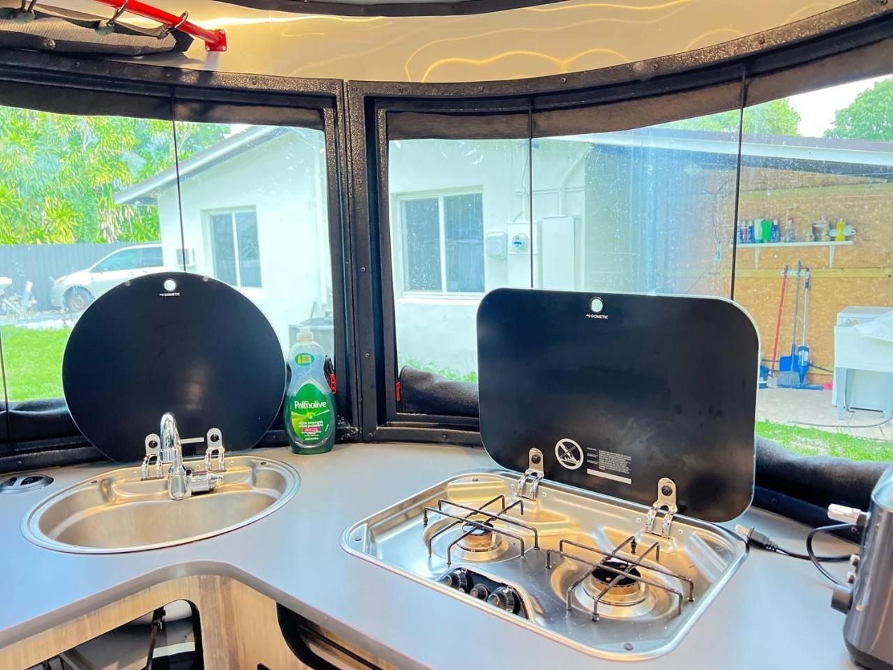 Work, Rest And Play: Wifi, Tv And Backyard Bliss Apartment North Miami Beach Exterior foto